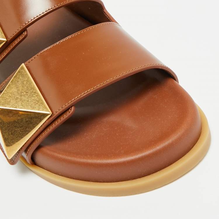 Pre Owned Valentino One Stud Size 39 Brown Leather Slide Sandals