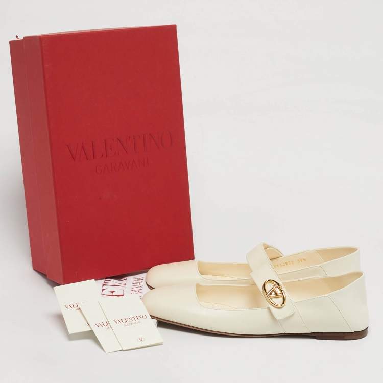 Pre Owned Valentino VLogo Size 39.5 Cream Leather Ballet Flats