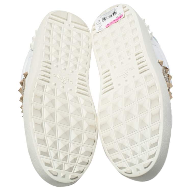 Pre Owned Valentino White Heart Embroidered Leather Rockstud Untitled Sneakers Size 38