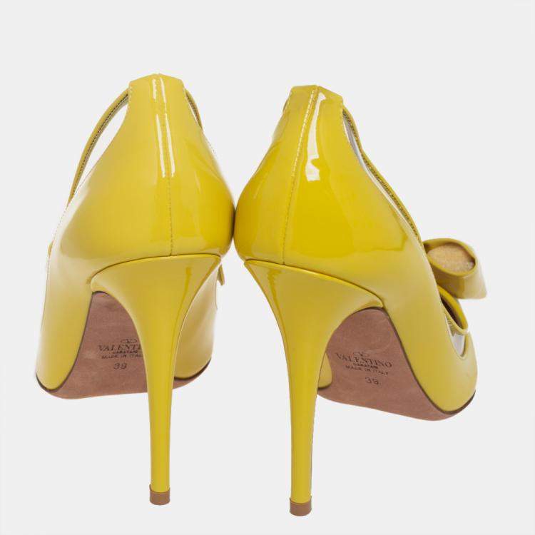 Pre Owned Valentino Yellow Patent Leather And PVC Bow Pointed Toe Pumps Size 39