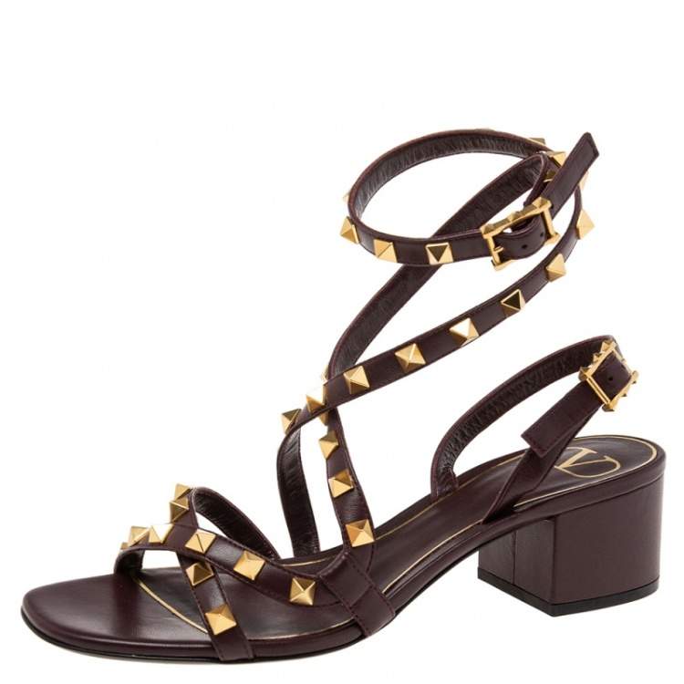 Rockstud outlet flair sandal