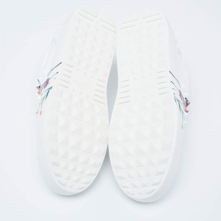 Pre Owned Valentino White Floral Print Leather Rockstud Low-Top Sneakers Size 36