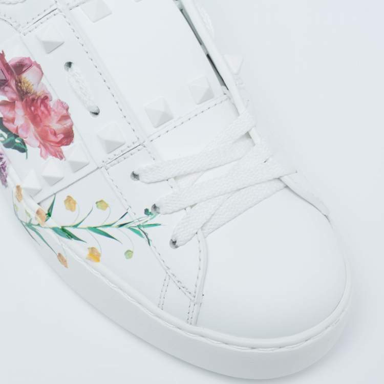 Pre Owned Valentino White Floral Print Leather Rockstud Low-Top Sneakers Size 36