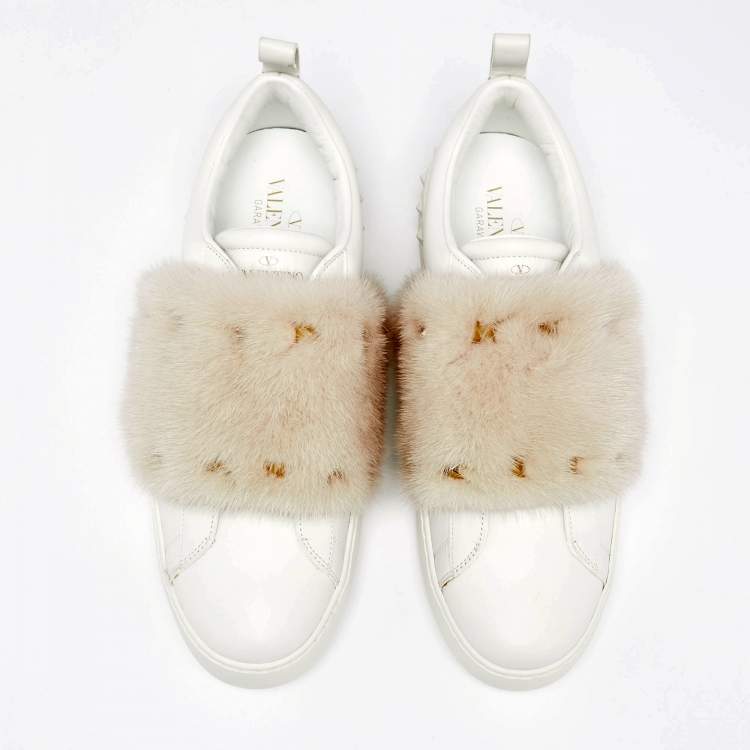 Pre Owned Valentino White Leather and Mink Fur Rockstud Low Top Sneakers Size 40