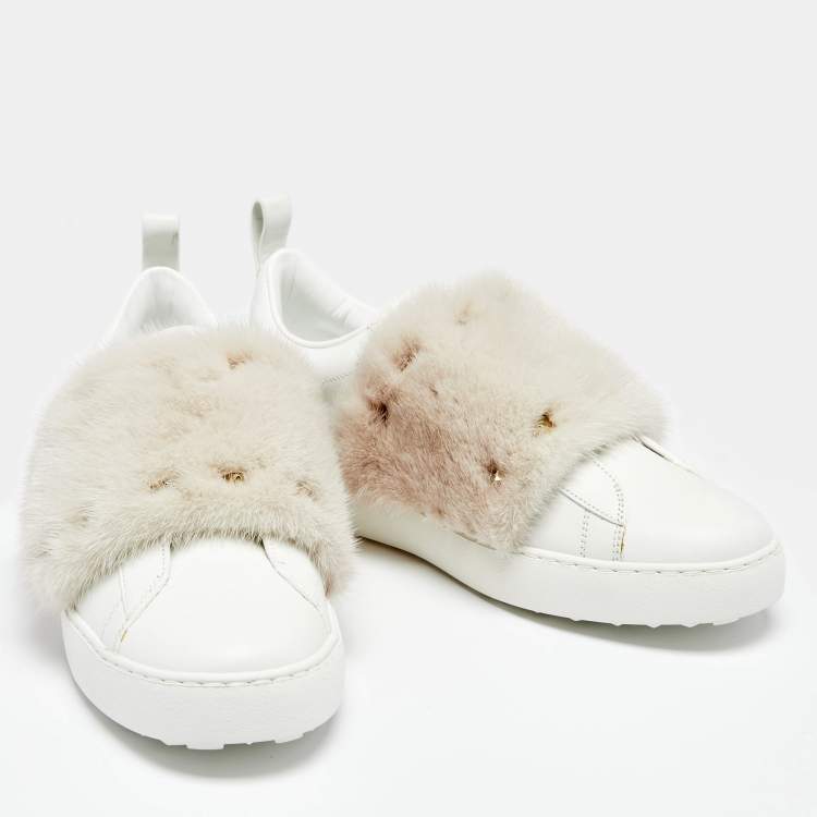 Pre Owned Valentino White Leather and Mink Fur Rockstud Low Top Sneakers Size 40