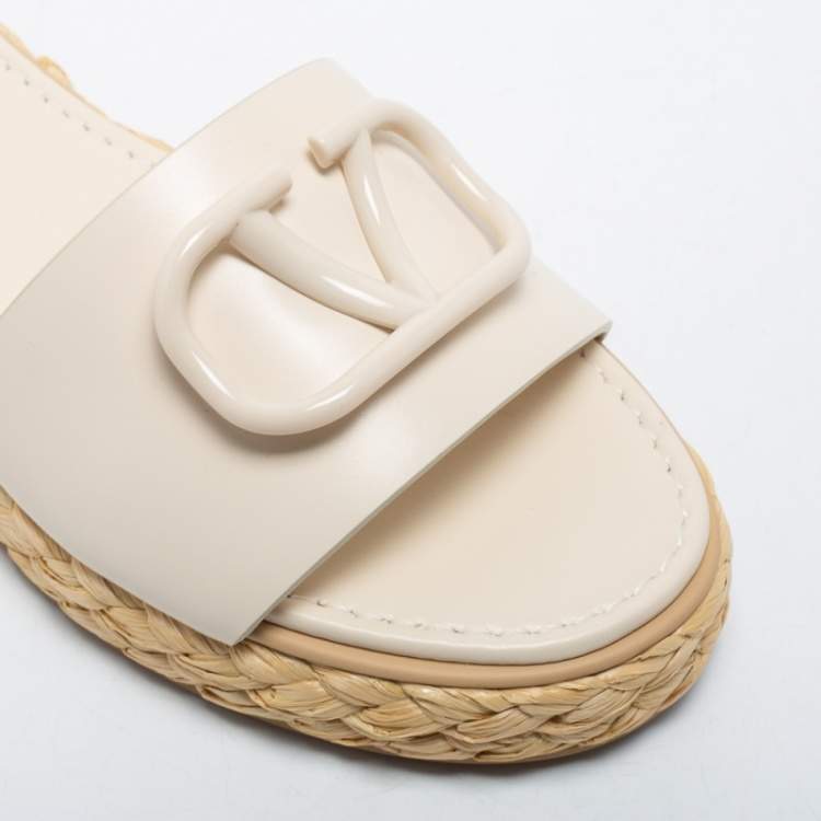 Pre Owned Valentino Off-White Leather VLogo Signature Raffia Espadrille Flat Slides Size 38
