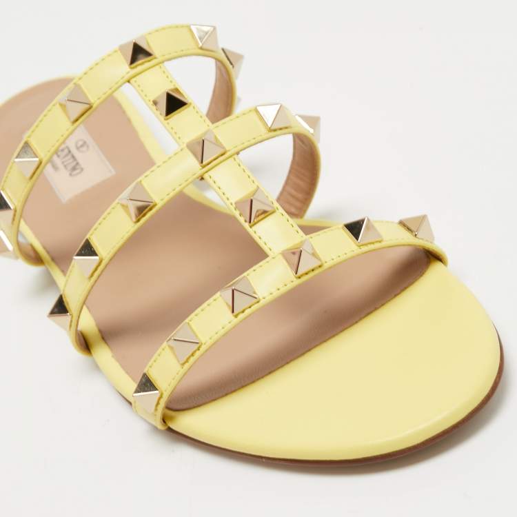 Pre Owned Valentino Light Yellow Leather Rockstud Flat Slides Size 37
