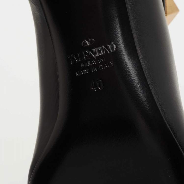 Pre Owned Valentino Black Leather Roman Stud Ankle Boots Size 40 
