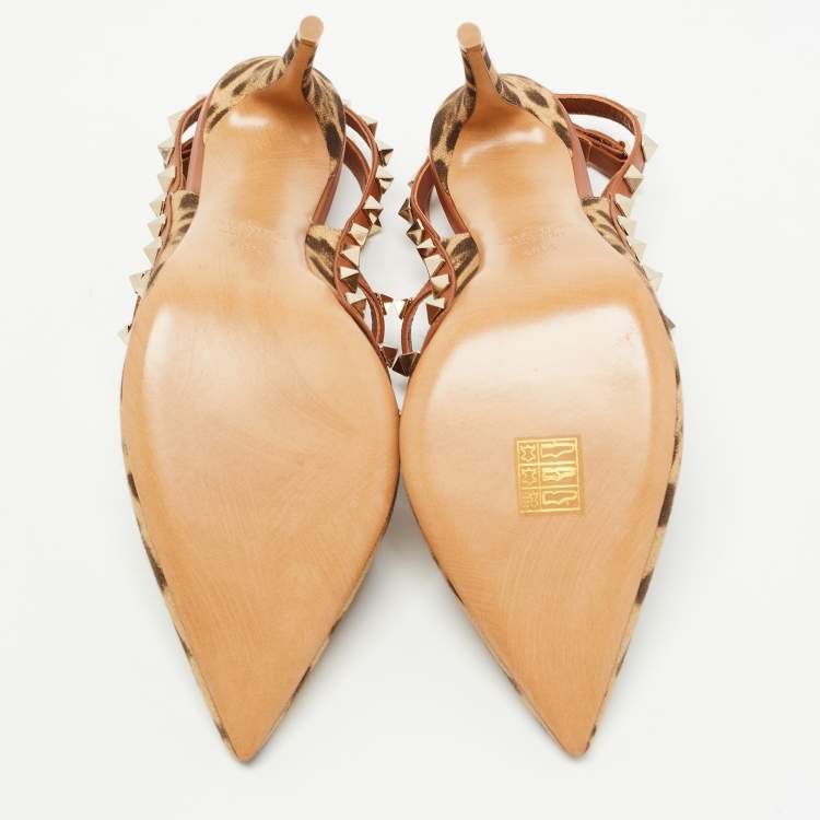 Pre Owned Valentino Beige/Brown Leather and Canvas Rockstud Pumps Size 40.5