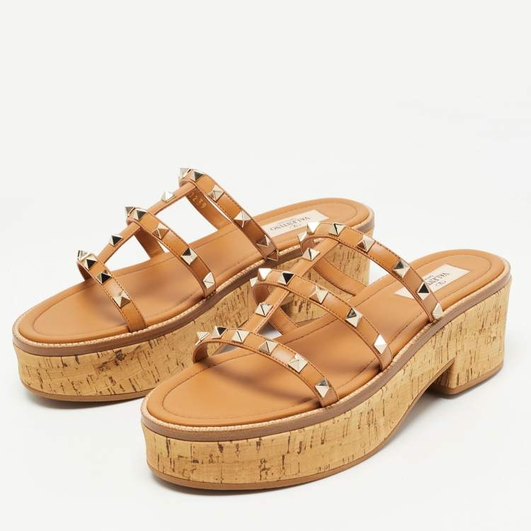 Pre Owned Valentino Brown Leather Rockstud Slide Sandals Size 39