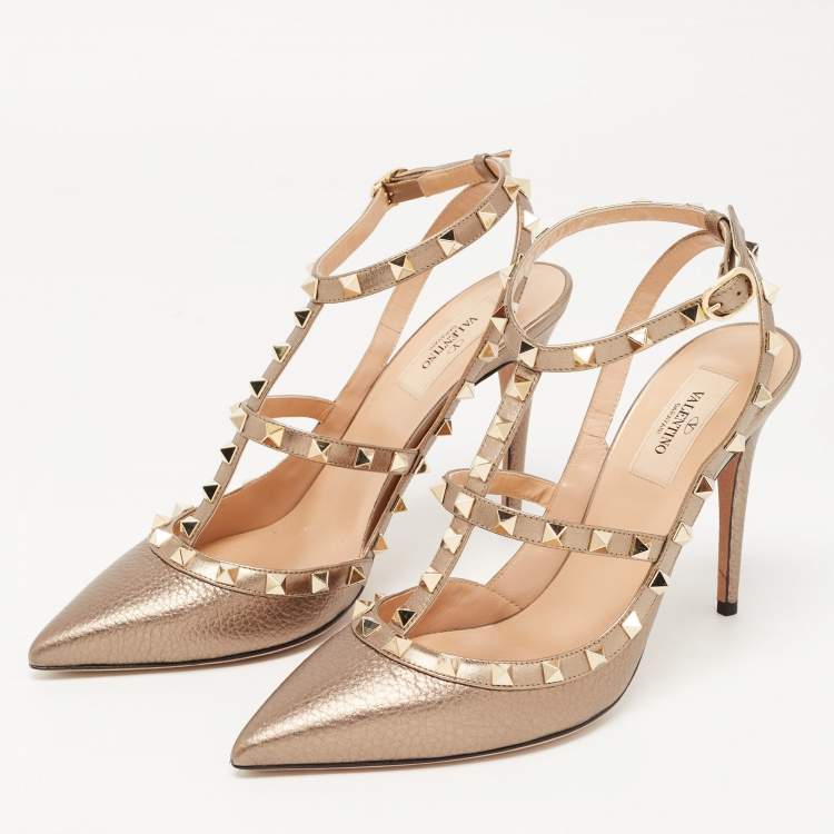 Rockstud strappy discount pointed toe pump