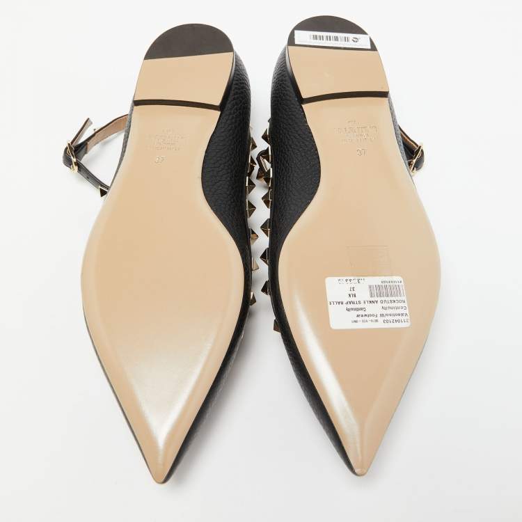 مملوكة مسبقًا Valentino Black Leather Rockstud Flat Ankle Strap Sandals Size 37