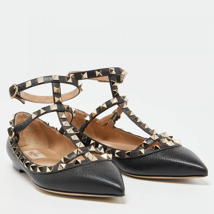 مملوكة مسبقًا Valentino Black Leather Rockstud Flat Ankle Strap Sandals Size 37