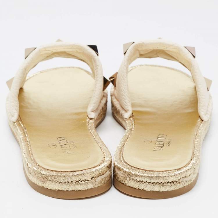 Pre Owned Valentino White Leather Roman Stud Raffia Flat Slides Size 40