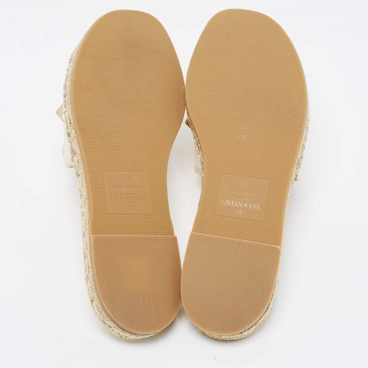 Pre Owned Valentino White Leather Roman Stud Raffia Flat Slides Size 40