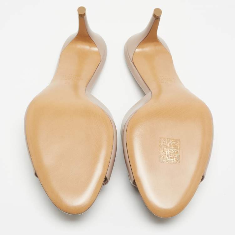 Pre Owned Valentino Beige Leather Escape VLogo Slide Sandals Size 38
