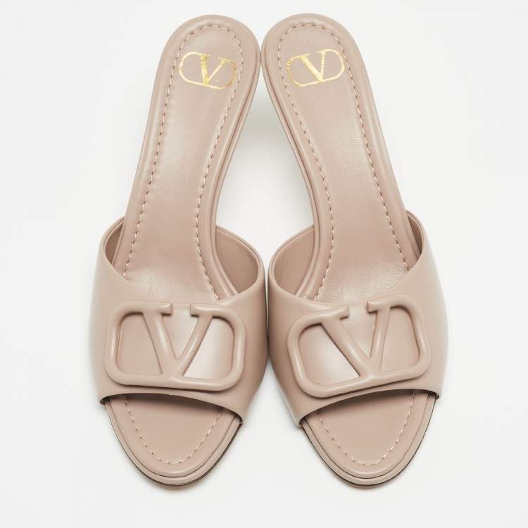 Pre Owned Valentino Beige Leather Escape VLogo Slide Sandals Size 38