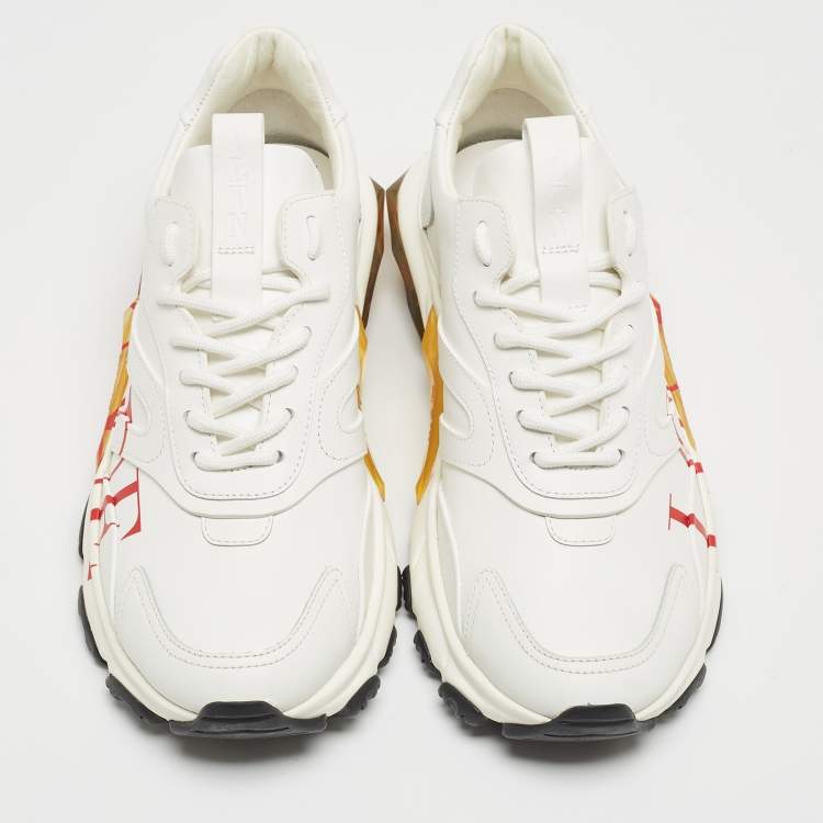 مملوكة مسبقًا Valentino White Leather Bounce LOVE Sneakers Size 38