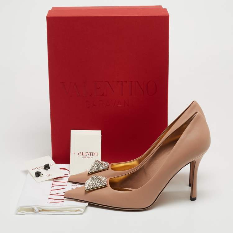 Pre Owned Valentino Beige Leather One Stud Crystals Pumps Size 39