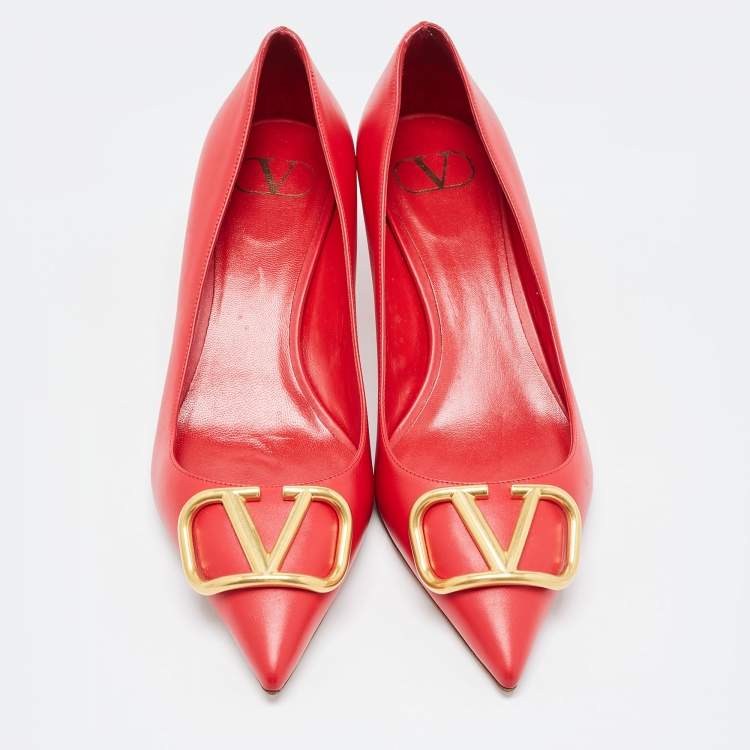 Pre Owned Valentino Red Leather Escape V logo Pumps Size 38.5