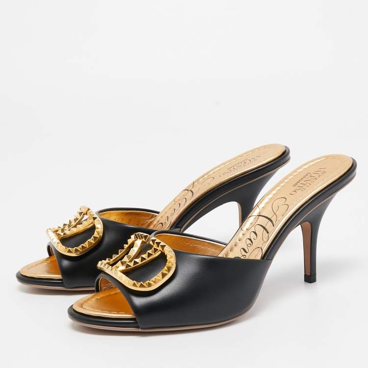 Pre Owned Valentino Black Leather Rockstud  Mules Size 37