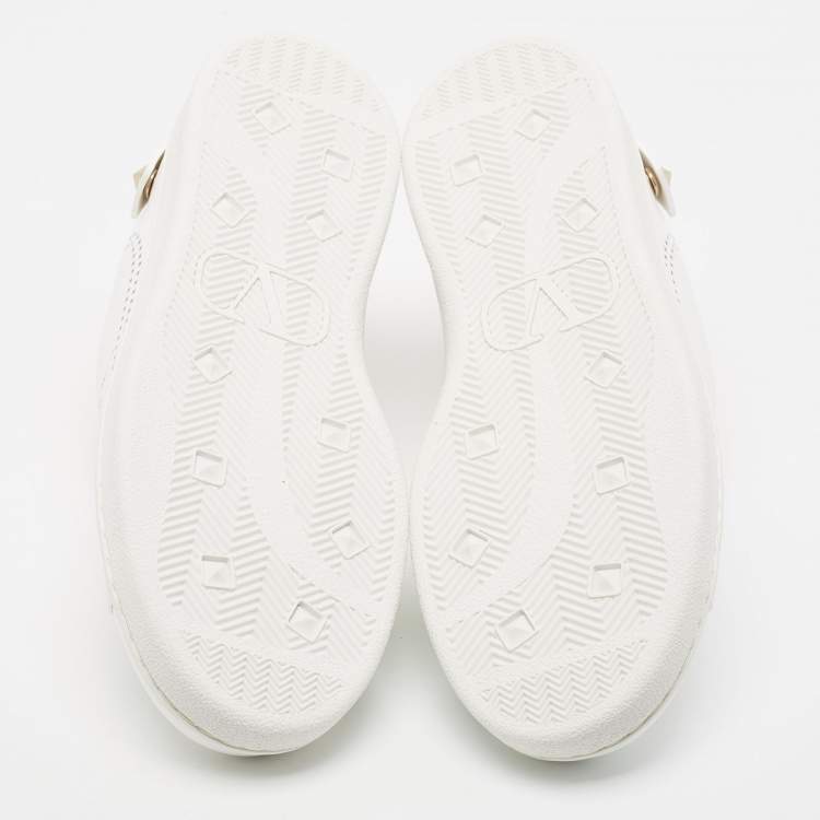 Pre Owned Valentino White Leather Rockstud Low Top Sneakers Size 39.5