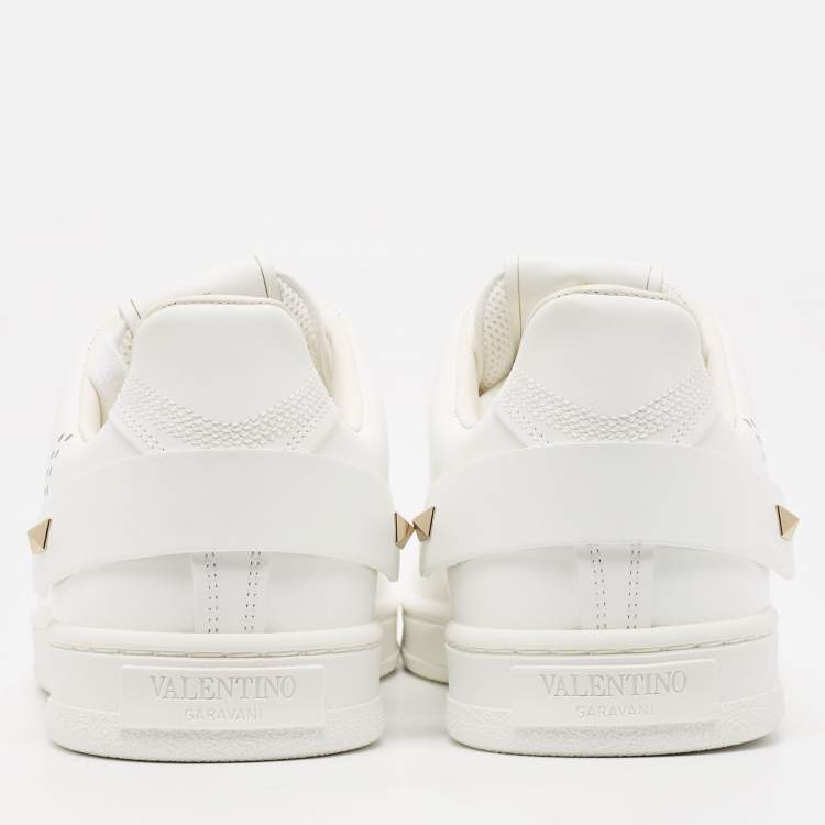 Pre Owned Valentino White Leather Rockstud Low Top Sneakers Size 39.5