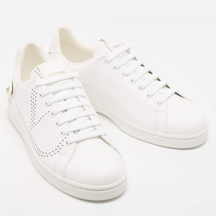 Pre Owned Valentino White Leather Rockstud Low Top Sneakers Size 39.5
