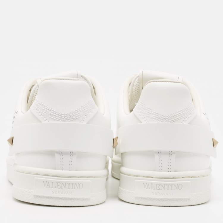 Pre Owned Valentino White Leather Backnet Rockstud Low Top Sneakers Size 39.5