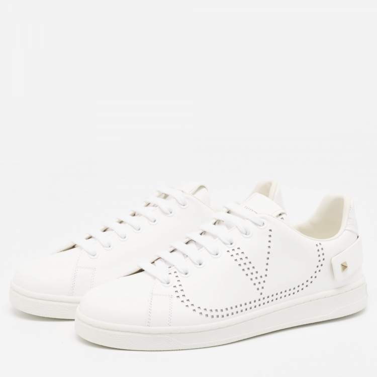 Pre Owned Valentino White Leather Backnet Rockstud Low Top Sneakers Size 39.5