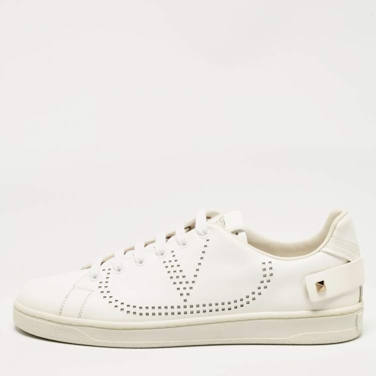 Pre Owned Valentino White Leather Rockstud Low Top Sneakers Size 39