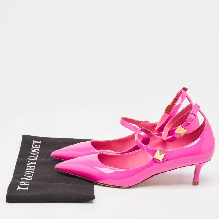 مملوكة مسبقًا Valentino Pink Patent Leather Rockstud Ankle Cuff Pointed Toe Pumps Size 40