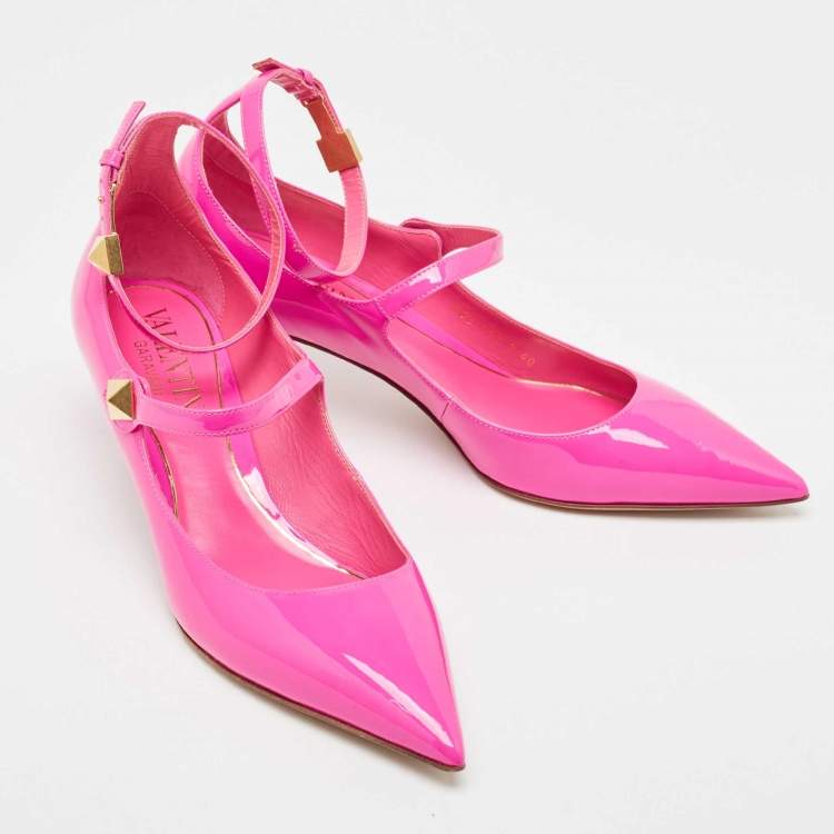 مملوكة مسبقًا Valentino Pink Patent Leather Rockstud Ankle Cuff Pointed Toe Pumps Size 40
