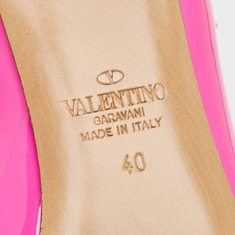 مملوكة مسبقًا Valentino Pink Patent Leather Rockstud Ankle Cuff Pointed Toe Pumps Size 40