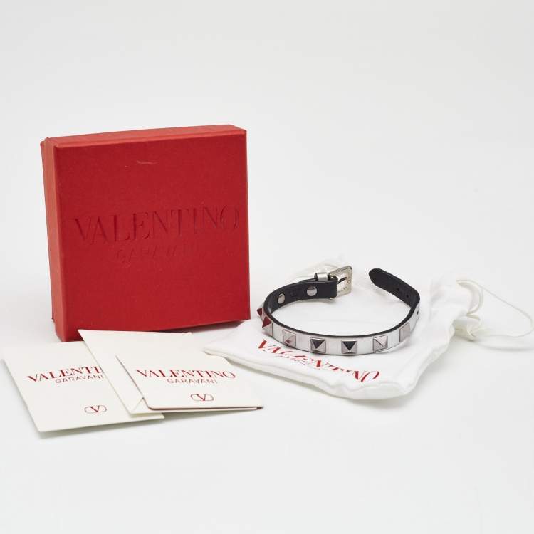 Pre Owned Valentino Rockstud Leather Silver Tone Bracelet