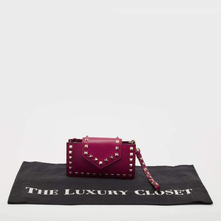 Pre Owned Valentino Magenta Leather Rockstud Phone Case Pouch