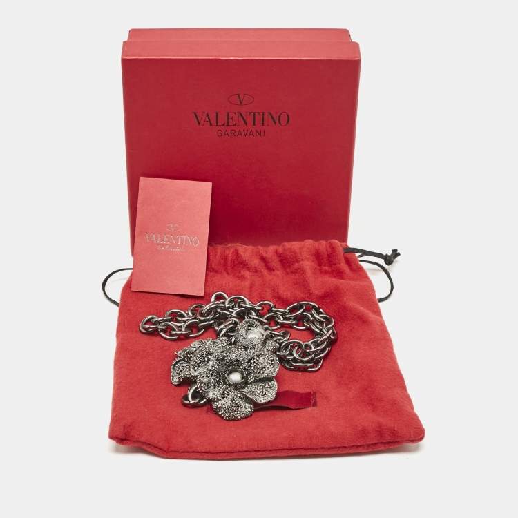 Pre Owned Valentino Crystal Flower Gunmetal Tone Chain Link Belt 95 CM