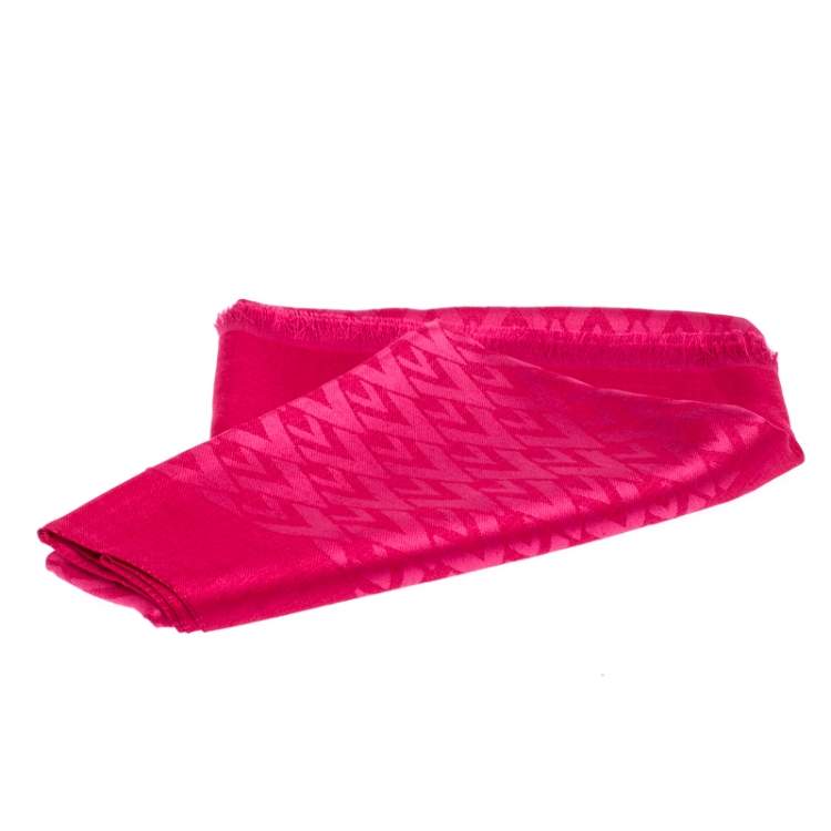 Pre Owned Valentino Fuchsia Geometric V Pattern Wool Blend Stole