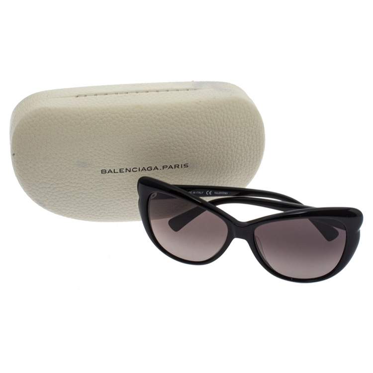 مملوكة مسبقًا Valentino Black V634S Cat Eye Sunglasses
