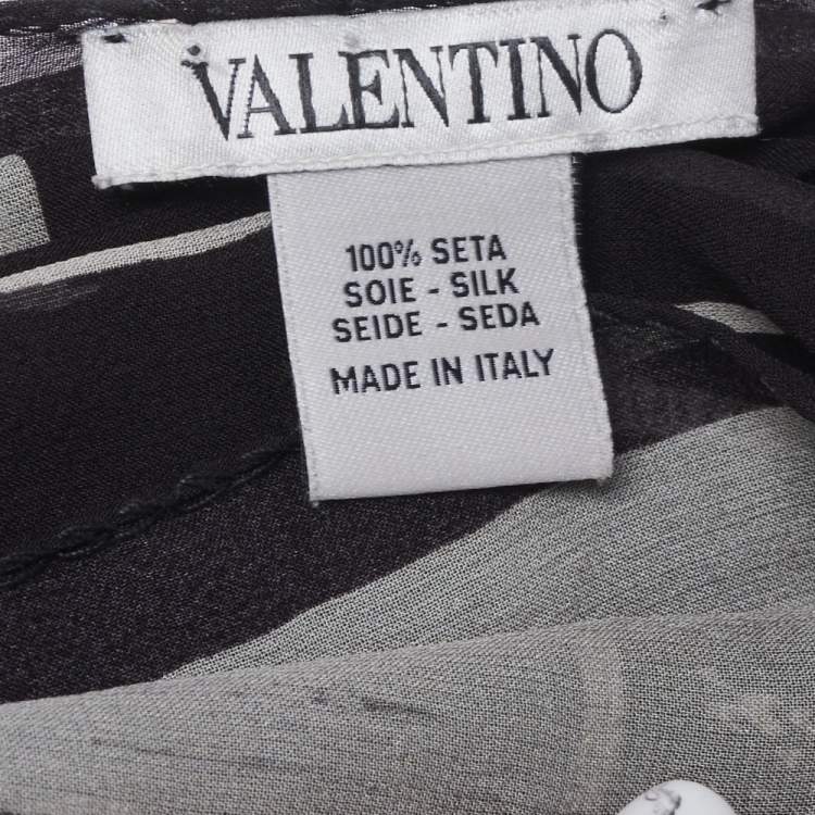 Pre Owned Valentino Black Floral Signature Print Silk Scarf