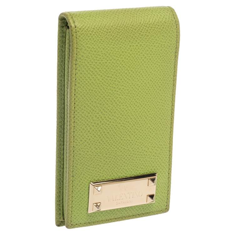 Pre Owned Valentino Green Grained Leather Rockstud iPhone 5 Flip Case