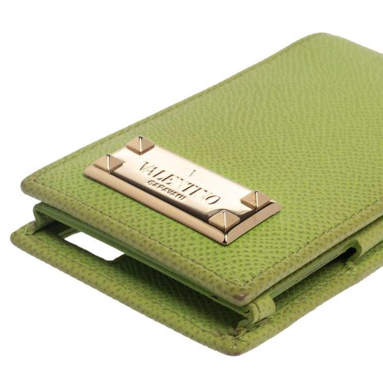 Pre Owned Valentino Green Grained Leather Rockstud iPhone 5 Flip Case
