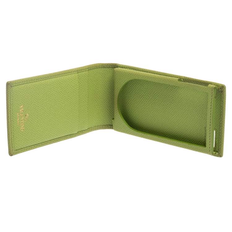 Pre Owned Valentino Green Grained Leather Rockstud iPhone 5 Flip Case