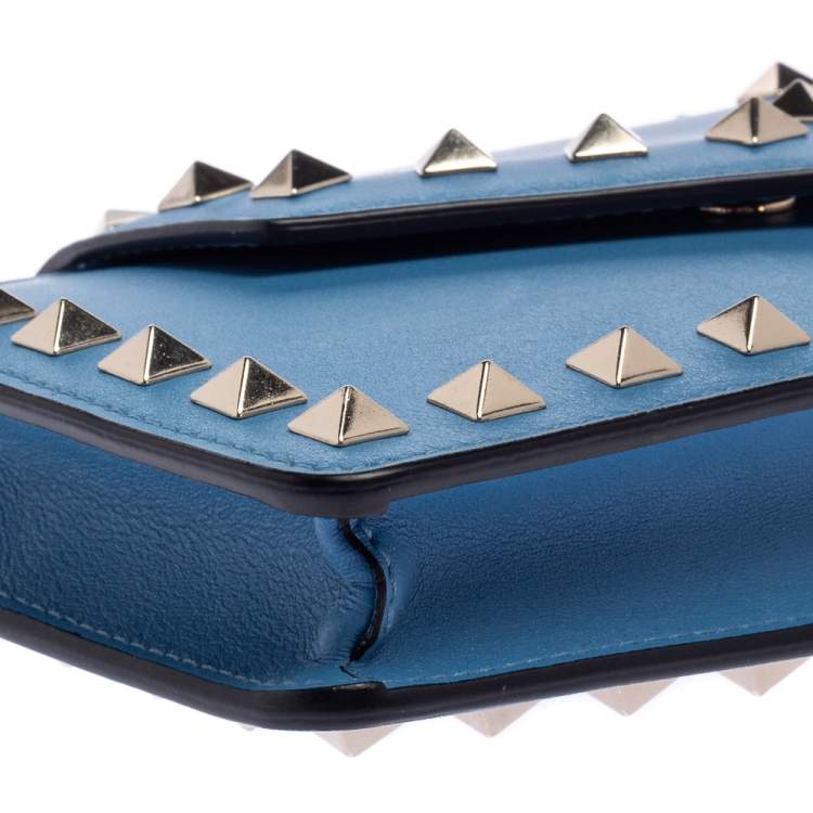 Pre Owned Valentino Blue Leather Rockstud Chain Phone Case