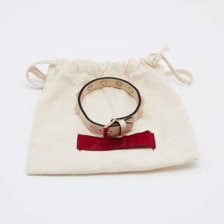 Pre Owned Valentino Leather Rockstud Gold Tone Metal Wrap Bracelet