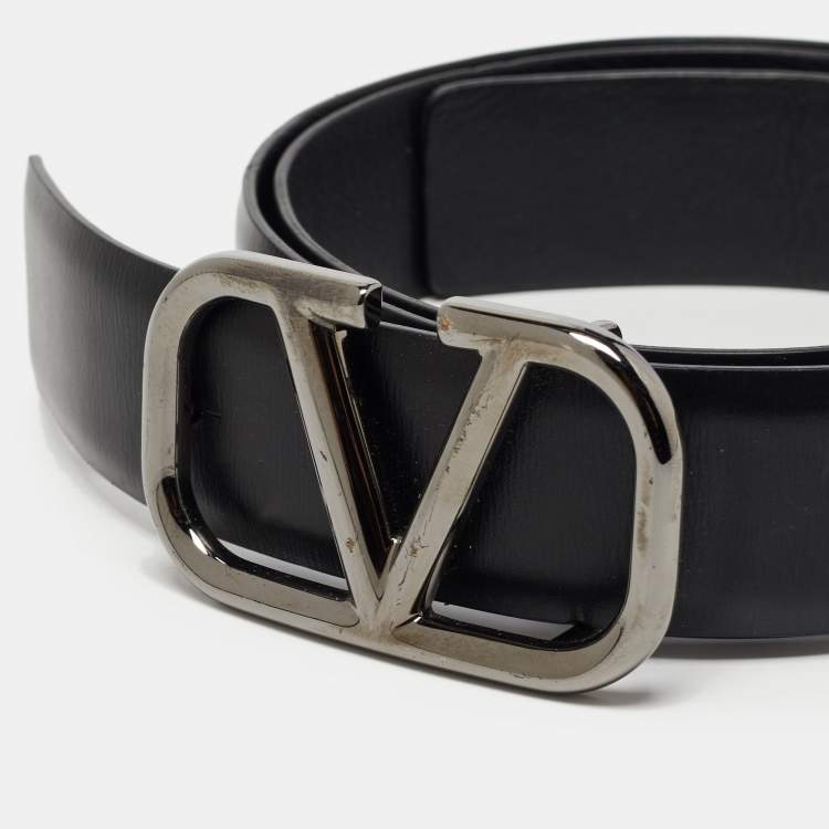 مملوكة مسبقًا Valentino Black Leather VLogo Reversible Belt 85CM