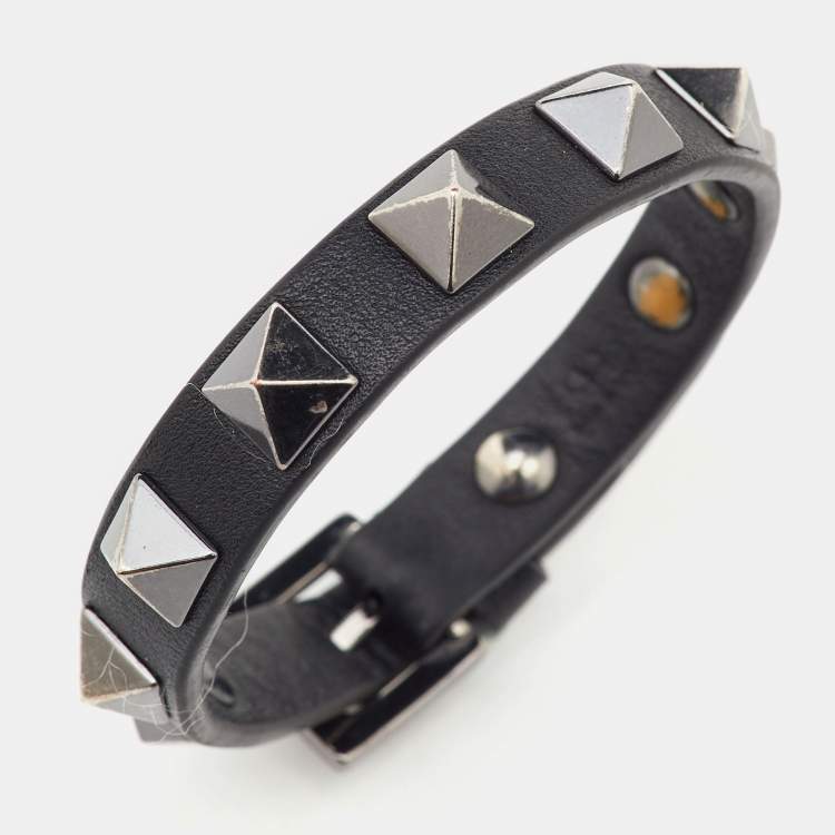 Pre Owned Valentino Black Leather Rockstud Wrap Bracelet