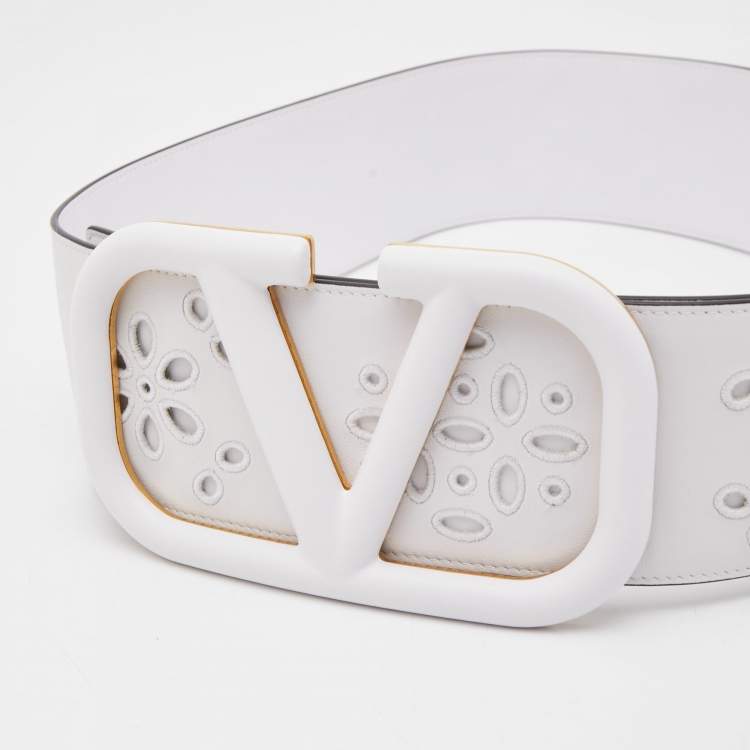 Pre Owned Valentino White Broderie Anglaise Leather VLogo Waist Belt 85CM