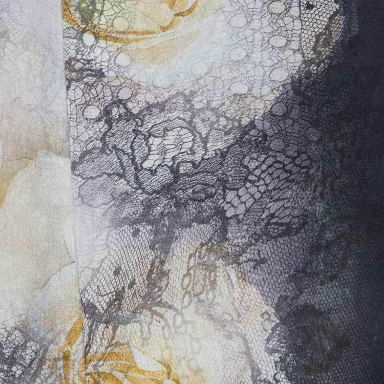 Pre Owned Valentino Black Rose Printed Silk Scarf