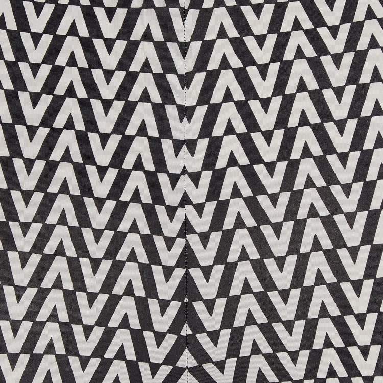 Pre Owned Valentino White/Black V Optical Print Jersey Leggings XS